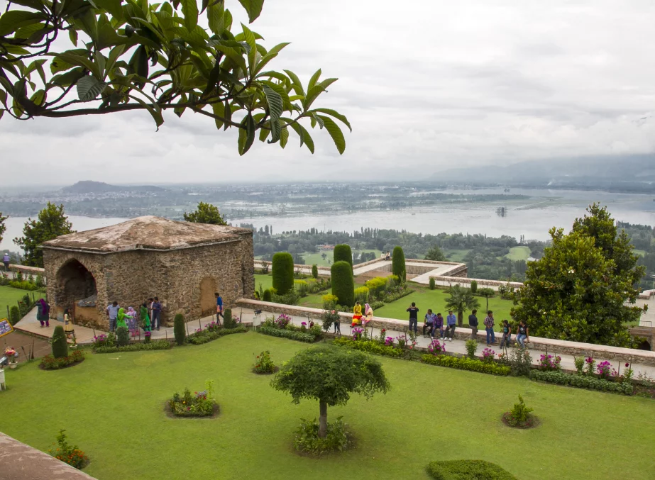 pari-mahal-srinagar