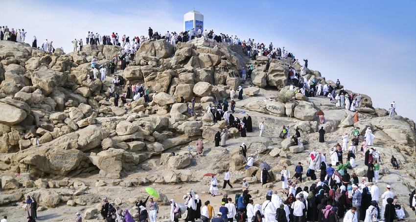 pilgrims-at-arafat